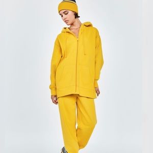 Aritzia Tna Cozy Fleece Boyfriend Zip Hoodie in Gold Mine Yellow